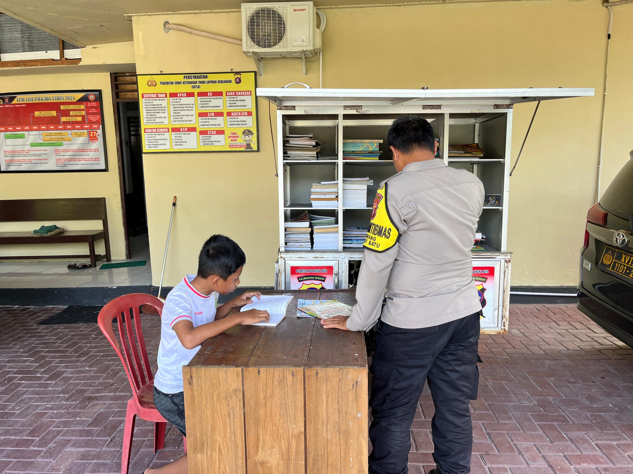 Program Bajaka Presisi, Polsek Bukit Batu Sediakan Perpustakaan Keliling bagi Masyarakat