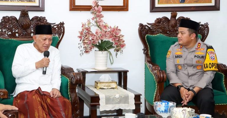 Awali Tugas Kapolres Jombang Sowan Kiai Ponpes Tebuireng