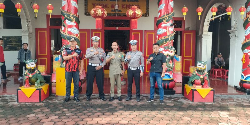 Pastikan Keamanan Imlek, Polres Pasuruan Sterilisasi Tempat Ibadah