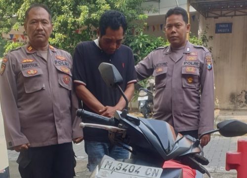 Polsek Kenjeran Amankan Pelaku Perampasan Kalung Di Bulak Cumpat