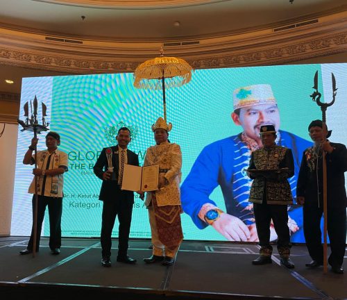 Maharaja Mulawarman Menobatkan Ketut Abid Halimi sebagai Motivator Paling Berpengaruh Di Asia