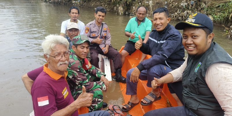 Tiga Pilar Bersama Kepala Desa dan Karang Taruna Gelar Aksi Bersih Sungai Winongan
