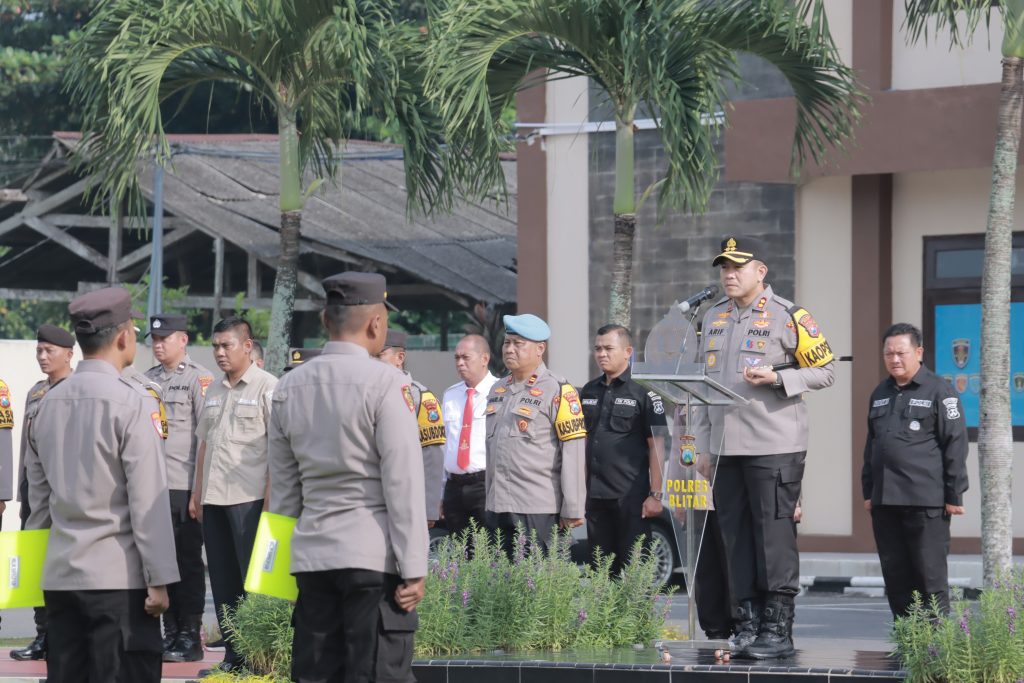 Kapolres Blitar Pimpin Apel Jam Pimpinan, Tekankan Zero Pelanggaran