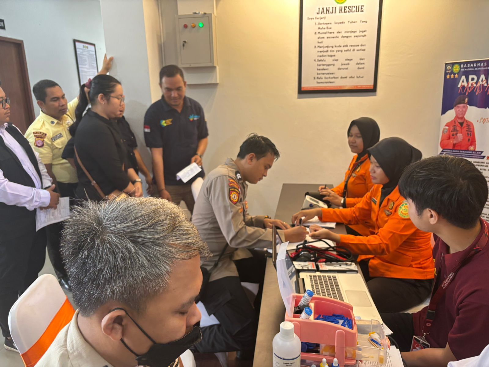 Polresta Palangka Raya Ikuti Donor Darah dalam Rangka HUT Basarnas ke-53