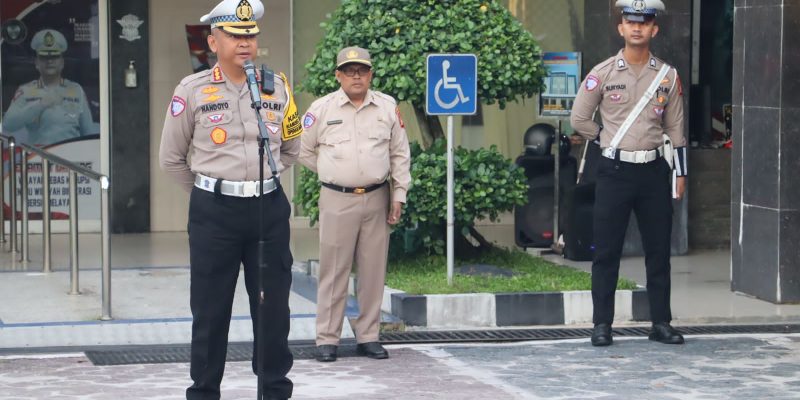 Jam Pimpinan Dirlantas Polda Kalteng Ingatkan Anggota: Hindari Pelanggaran, dan Tingkatkan Pelayanan Kepada Masyarakat*