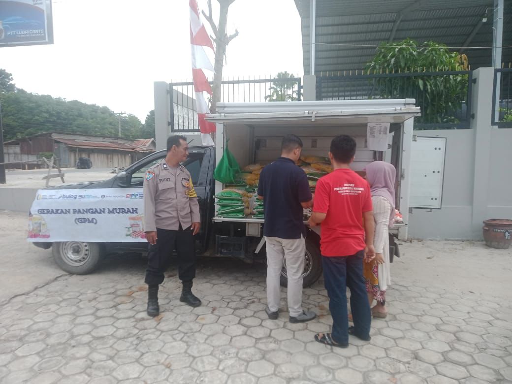 Polsek Pahandut Amankan Operasi Pasar Penyeimbang