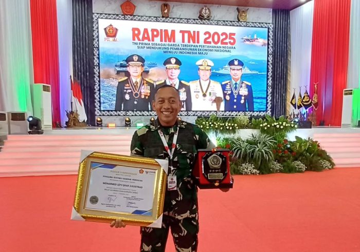 Menarmed 2 Kostrad Raih Predikat WBK, Kolonel Arm Siswo Budiarto Terima Penghargaan Dari Panglima TNI
