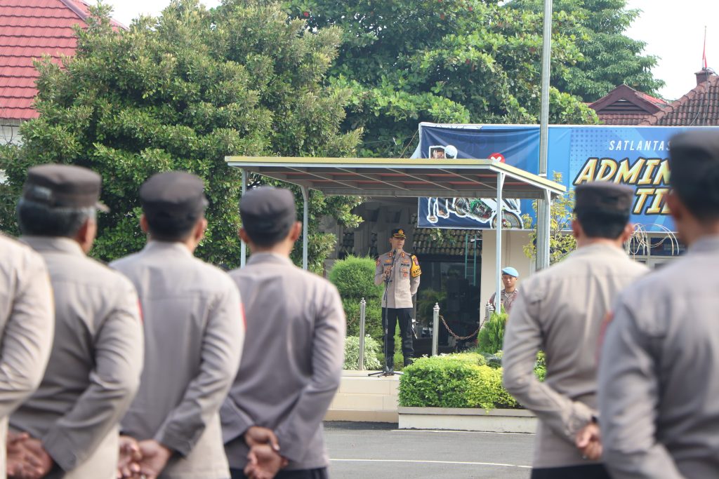Pimpin Apel Pagi, Kapolres Tuban Ingatkan Anggota Tentang Etika Bermedia Sosial