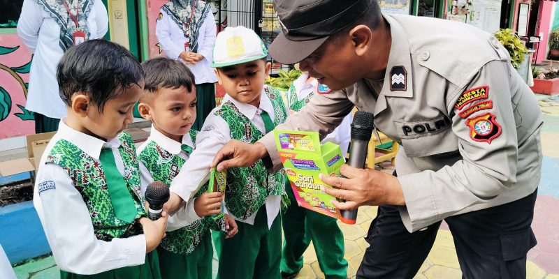 Police Goes to School, Polsek Pahandut Sampaikan Dikmas Lantas di RA Muslimat NU