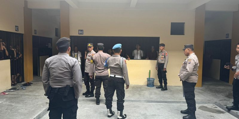 Bersama Personel Piket Fungsi, Sattahti Polresta Palangka Raya Periksa Tahanan