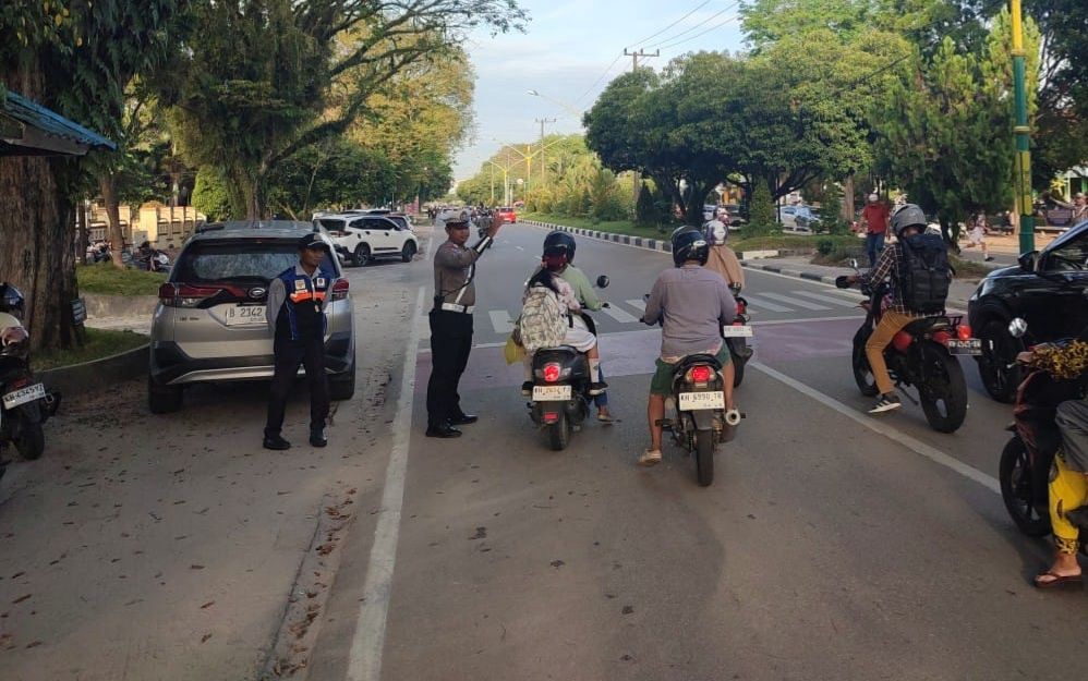 Cegah Kemacetan, Satlantas Polresta Palangka Raya Lakukan Pengaturan Lalu Lintas