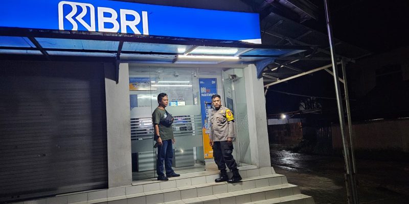 Polsek Bukit Batu Kunjungi Kantor BRI untuk Sampaikan Imbauan Kamtibmas