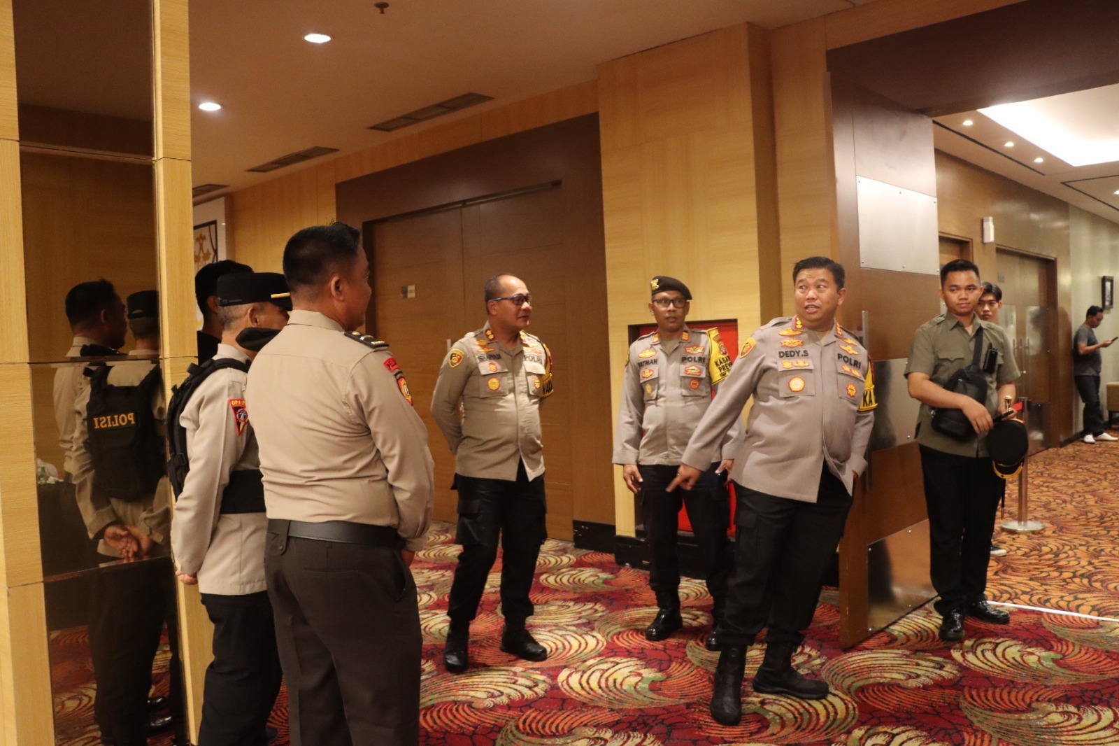 Kapolresta Palangka Raya Pimpin Langsung Pengamanan Rapat Pleno Penetapan Hasil Pilkada