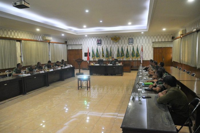 Pastikan Program dan Kegiatan Satuan Berjalan, Korem 071/Wijayakusuma Rapat Evaluasi Kinerja