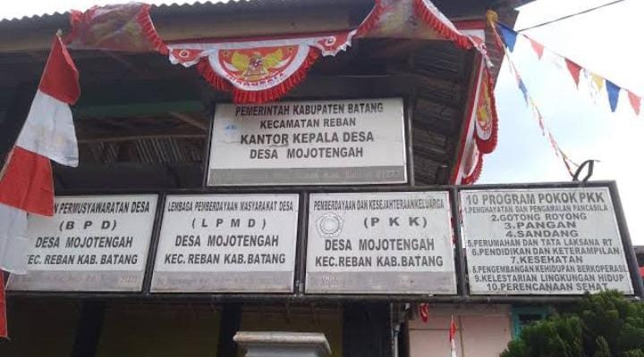 Kades Desa Mojotengah Di Duga Selewengkan Dana Banprov Proyek Jalan Dan Jaringan Air Bersih