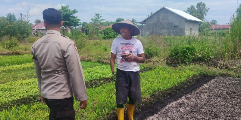 Datangi Petani Lombok, Polsek Sabangau Ajak Dukung Program Ketahanan Pangan