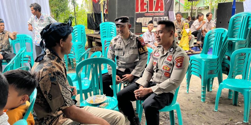 Pupuk Kemitraan, Polsek Bukit Batu Hadiri Resepsi Pernikahan Warga di Habaring Hurung