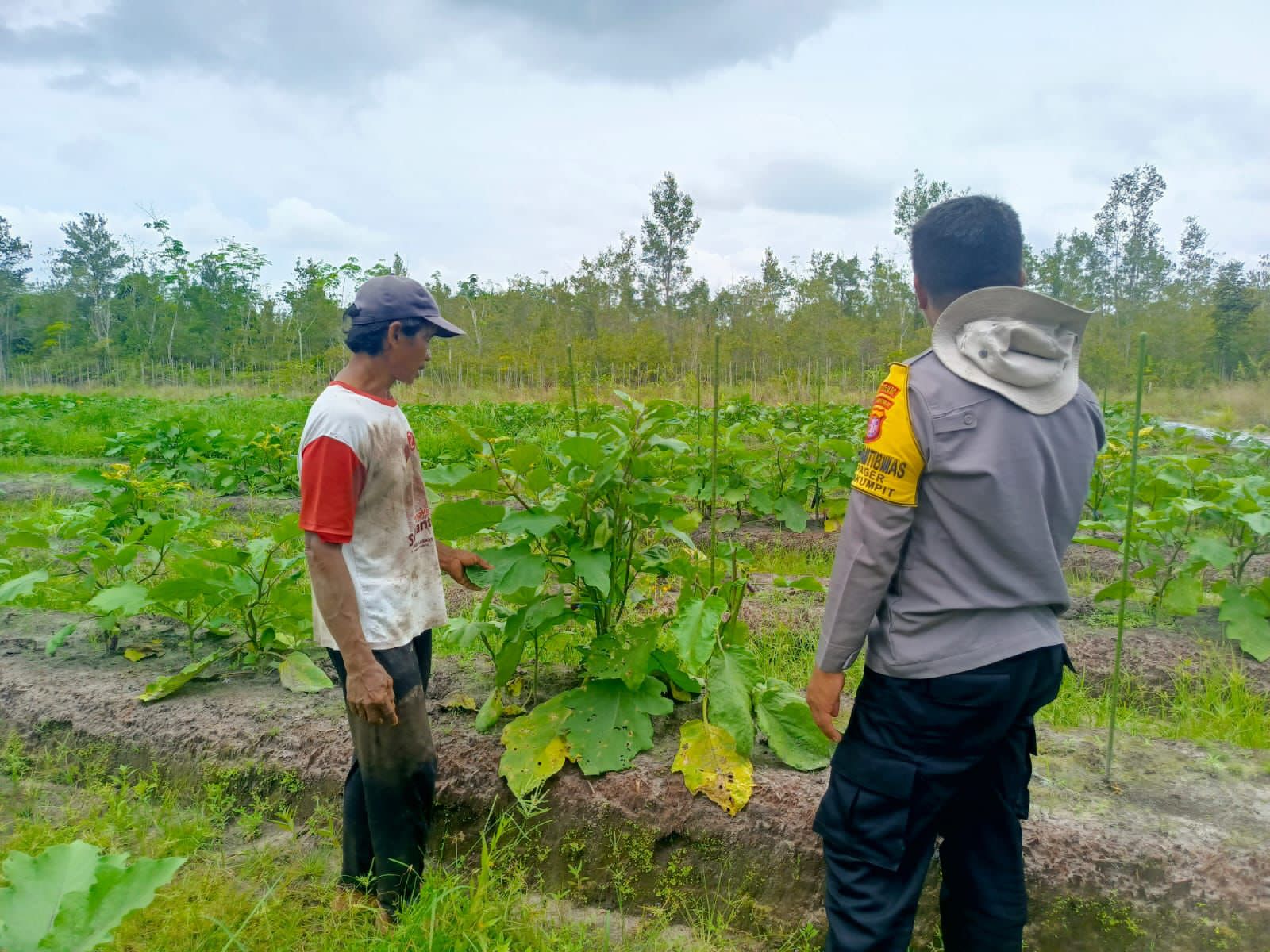 Bersama Warga Pager, Polsek Rakumpit Siap Jaga Kondusivitas