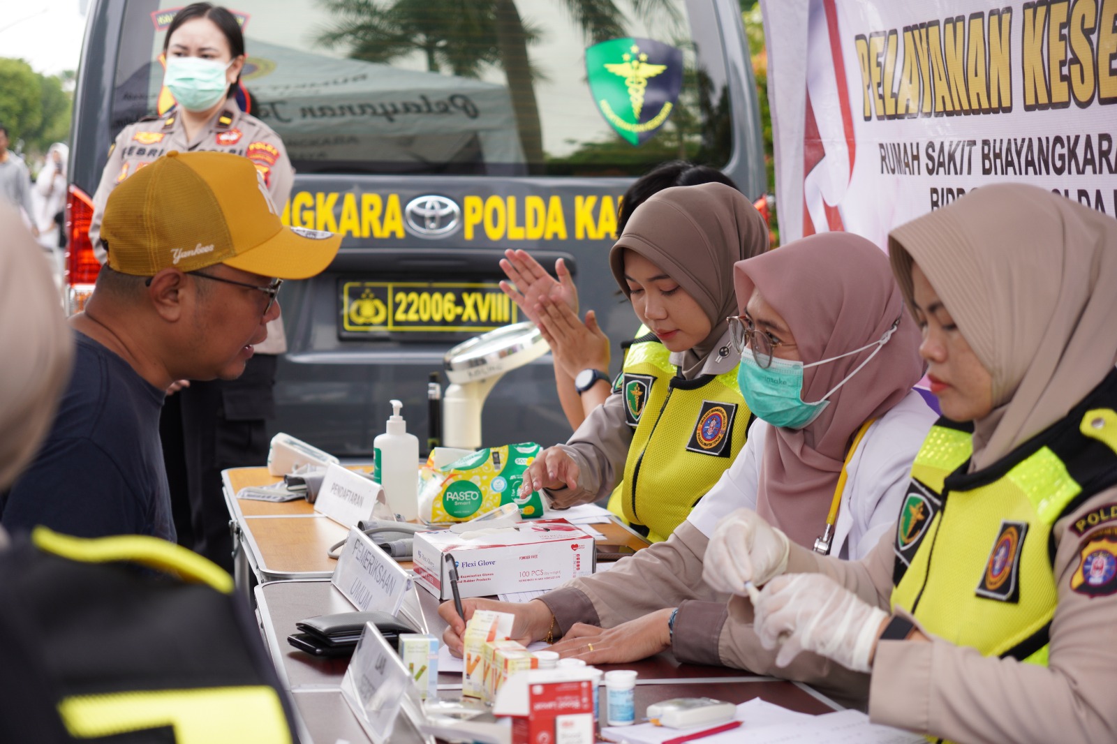 Diminati Seluruh Kelompok Umur, Rumkit Bhayangkara Polda Kalteng Dekatkan Layanan Kesehatan Lewat CFD