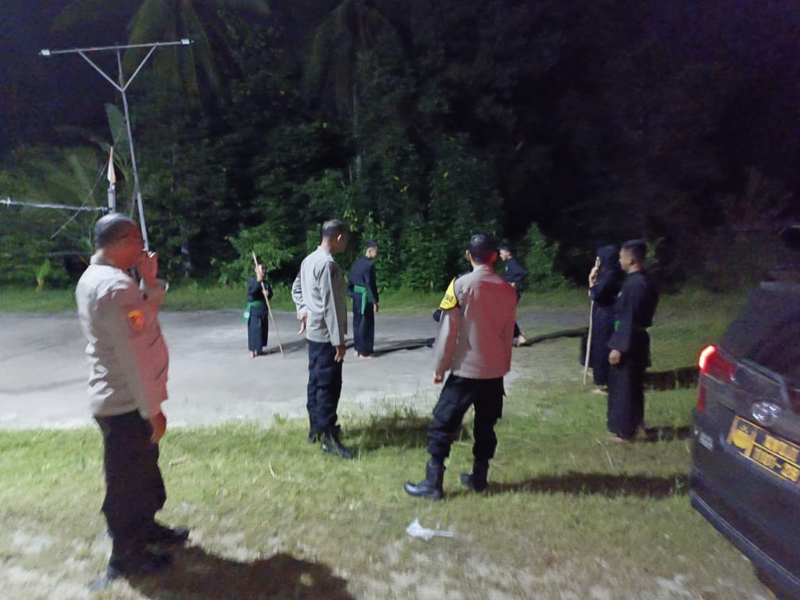 Kunjungi Perguruan Pagar Nusa, Polsek Bukit Batu Sampaikan Pesan Kamtibmas
