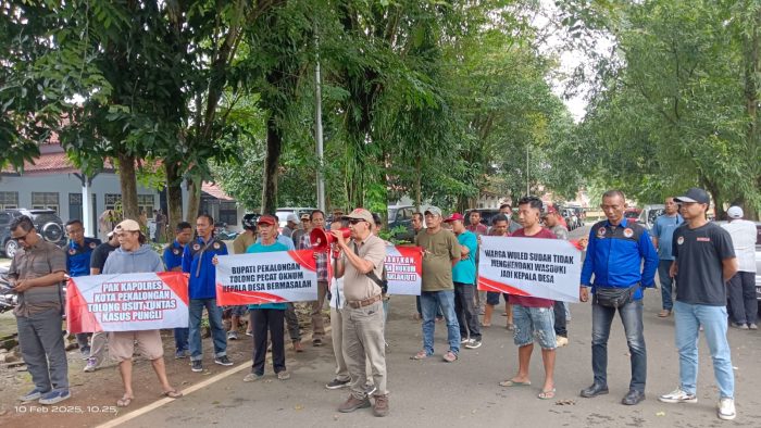 Inspektorat Pekalongan Lamban Tangani Kasus Kades Wuled, Warga Kembali Gelar Demo