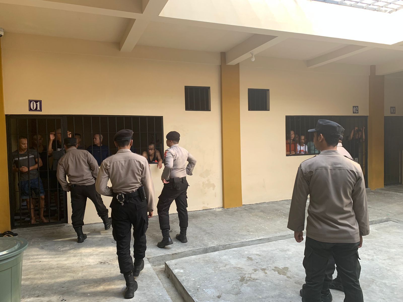 Pengecekan Kondisi para Tahanan oleh Personel Sattahti Polresta Palangka Raya Dilaksanakan