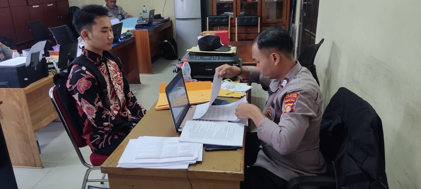 SDM Polresta Palangka Raya Terima dan Layani Pendaftaran Rekrutmen Anggota Polri