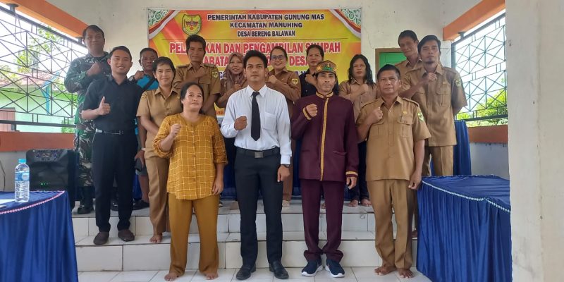 Hadiri Pelantikan Perangkat Desa, Babinsa Harapkan Pejabat Baru Dedikasikan Diri untuk Kepentingan Masyarakat