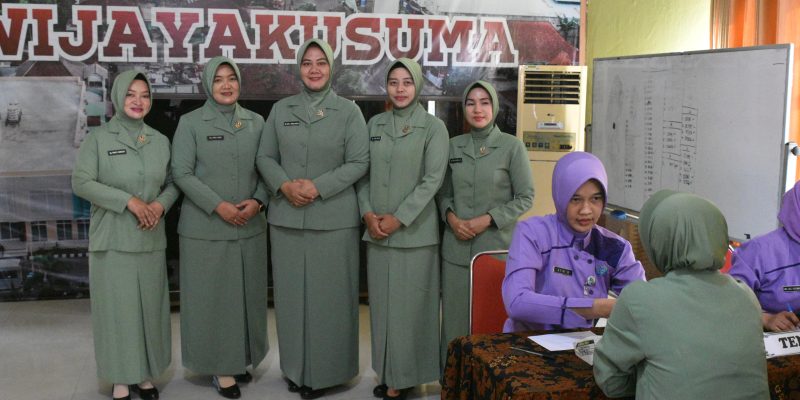 Deteksi Dini Kanker Payudara, Persit KCK Koorcab Rem 071 Gelar Pemeriksaan USG Mamae