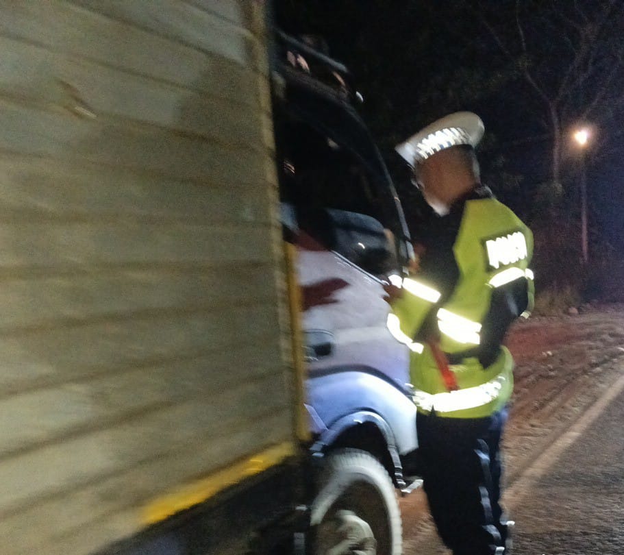 Di Depan Pos, Satlantas Polresta Palangka Raya Cek Kelengkapan Administrasi