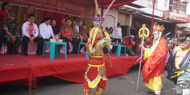 Refleksikan Kebhinekaan Masyarakat, Kota Pekalongan Gelar Kirab Ritual dan Budaya Imlek 2025
