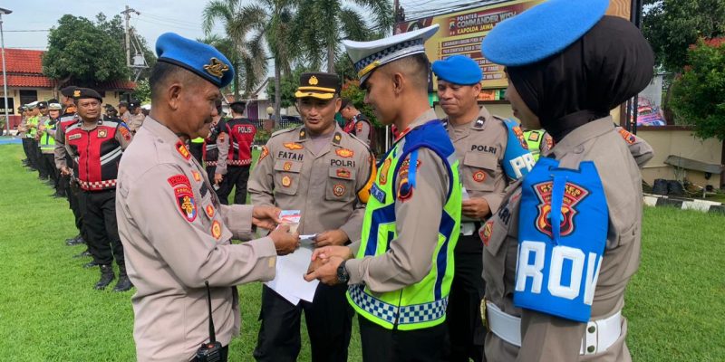 Polres Batang Gelar Sidak Kelengkapan Kendaraan Anggota Sebelum Bertugas
