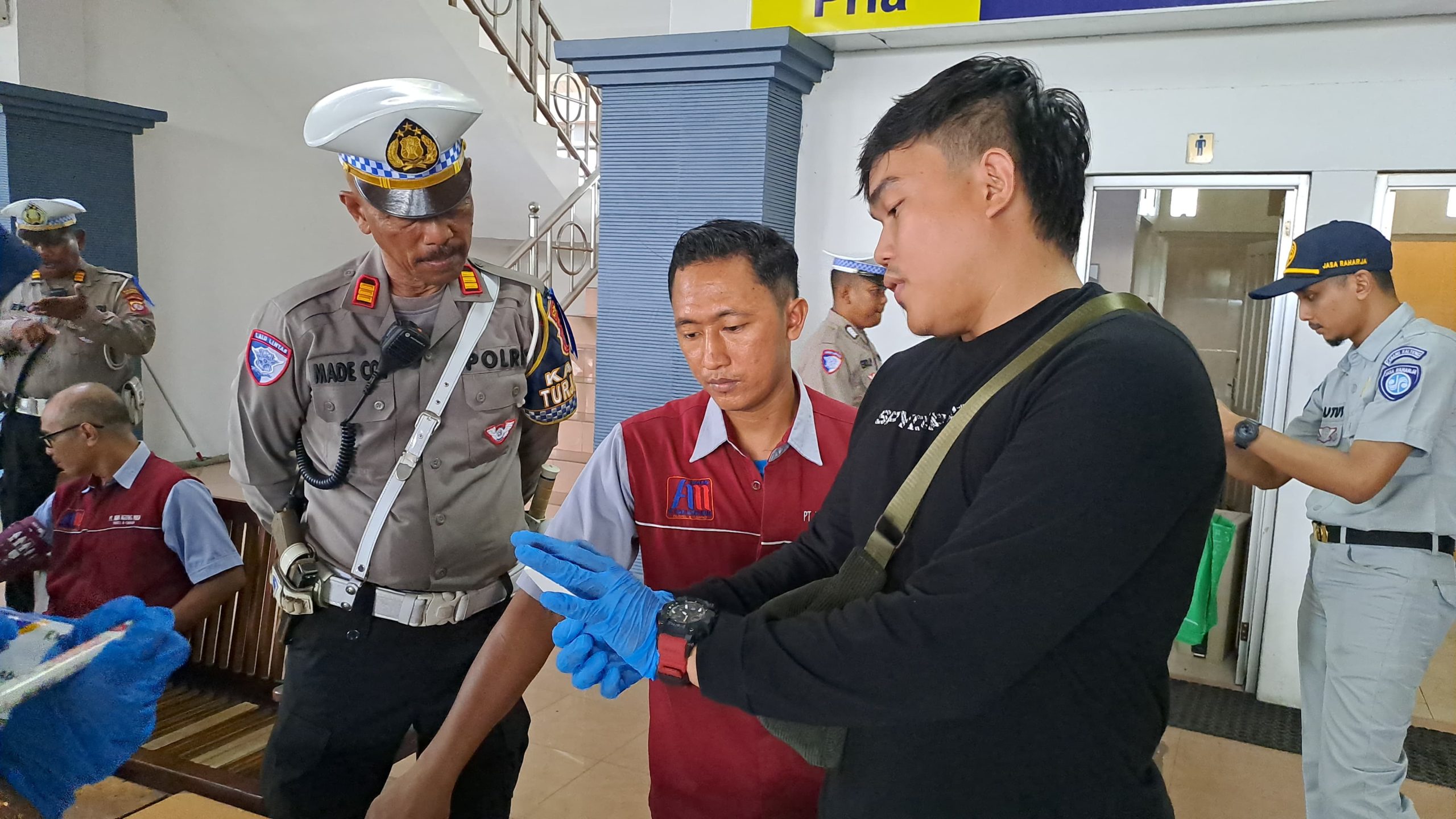 Ops Keselamatan Telabang 2025, Satlantas Polresta Palangka Raya Gelar Ramp Check, Rikkes, dan Tes Urine di Terminal WA Gara