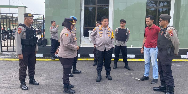 Gelar Pengamanan di Pengadilan Tinggi, Kapolresta Palangka Raya Berikan Arahan