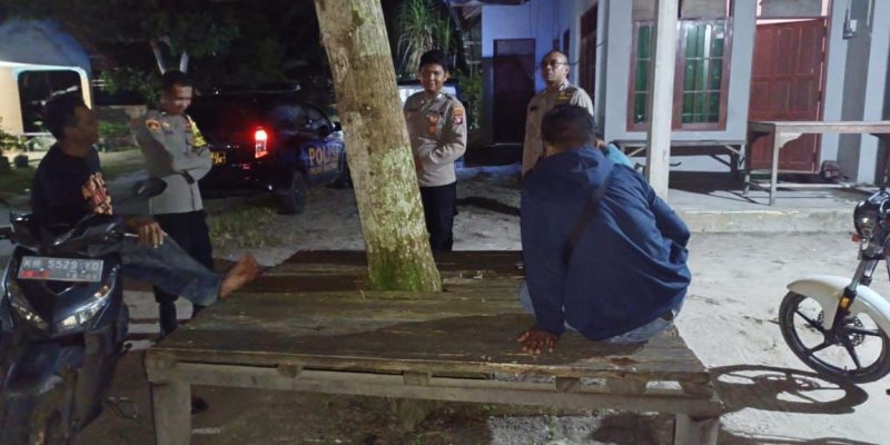 Patroli Dialogis, Polsek Bukit Batu Sambangi Warga Kelurahan Banturung