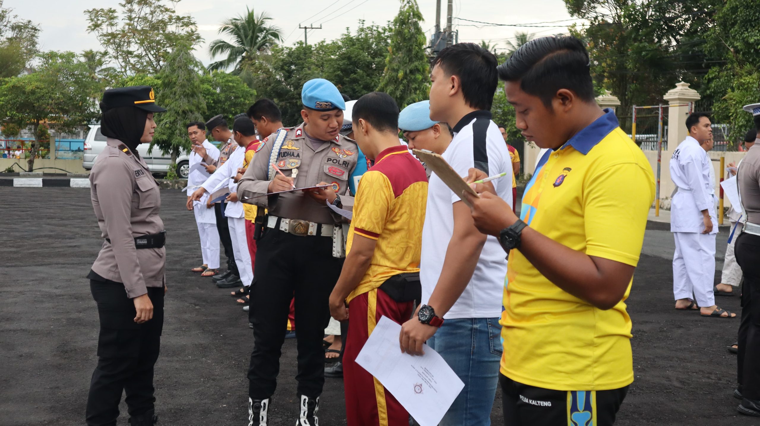 Sipropam Polresta Palangka Raya Cek Absensi Personel Sebelum Laksanakan Apel Pagi