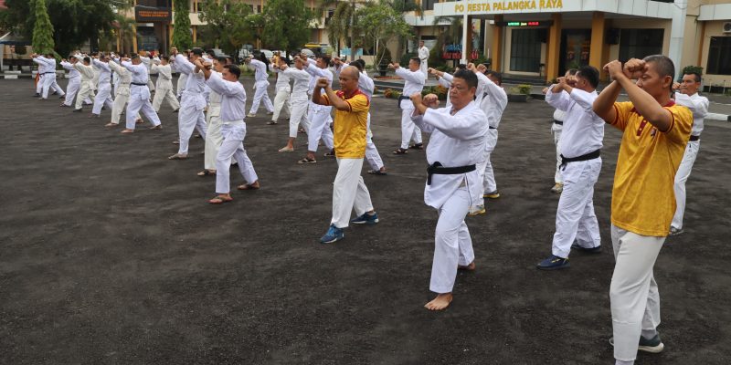 Wujudkan SDM Tangguh, Polresta Palangka Raya Adakan Latihan Bela Diri Polri bagi Personel