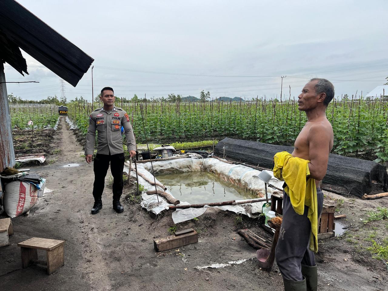 Di Pertanian Kelurahan Habaring Hurung, Polsek Bukit Batu Edukasikan Program Asta Cita