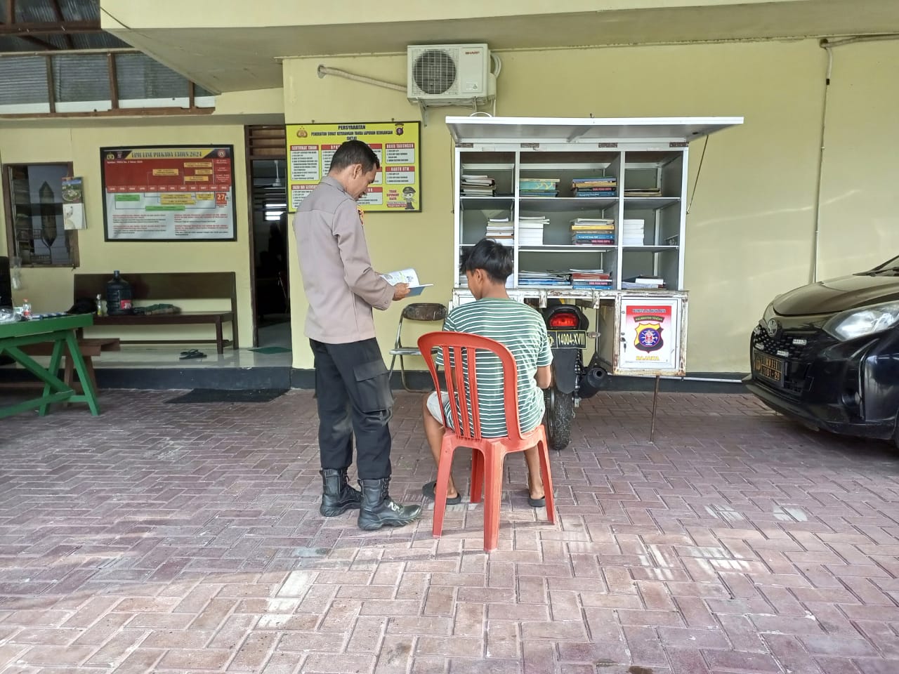 Tingkatkan Literasi Masyarakat, Polsek Bukit Batu Sediakan Pusling Bajaka Presisi di Mako