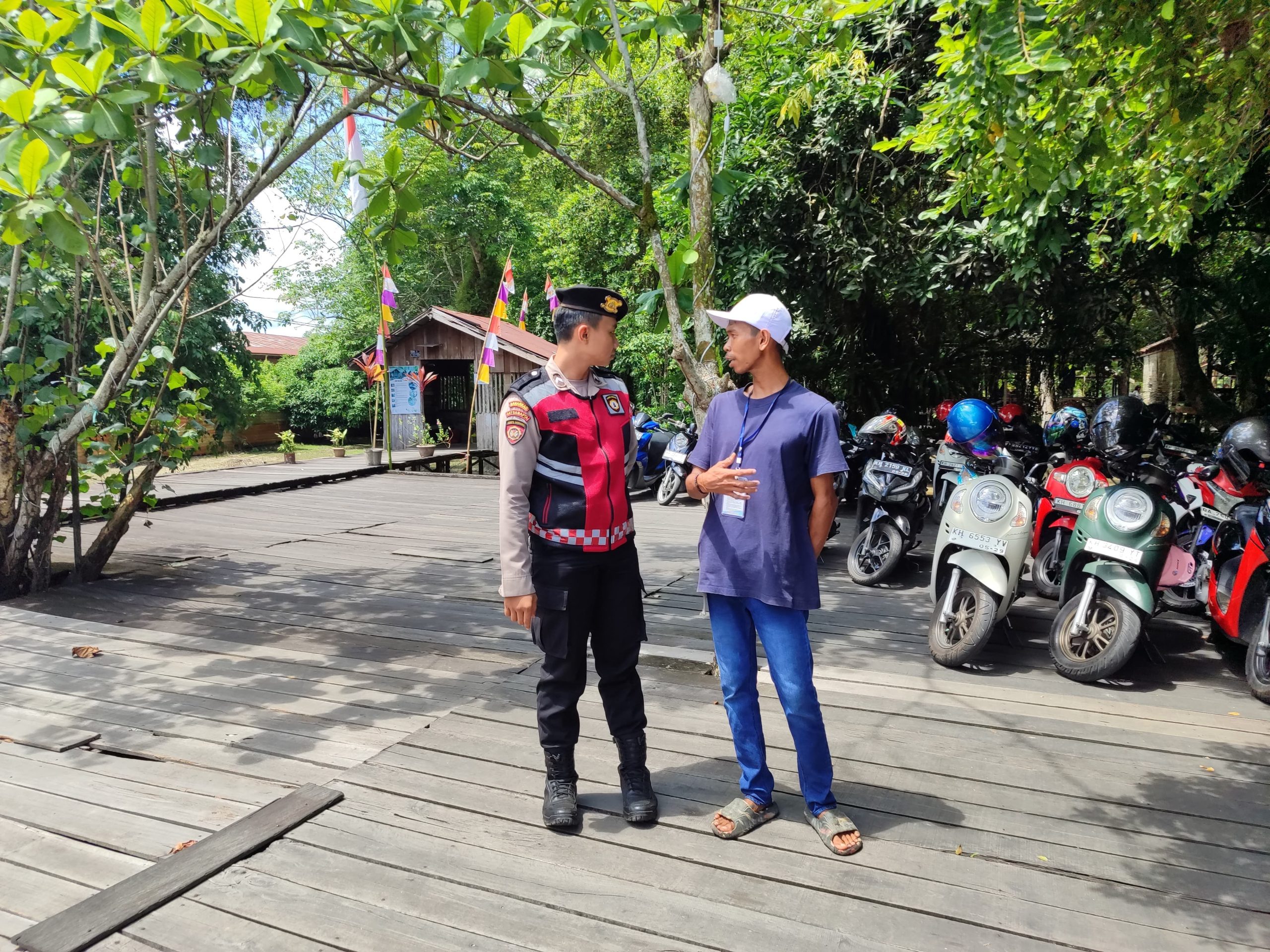 Patroli Kamtibmas Wilkum, Satsamapta Polresta Palangka Raya Sambangi Kum Kum saat Akhir Pekan
