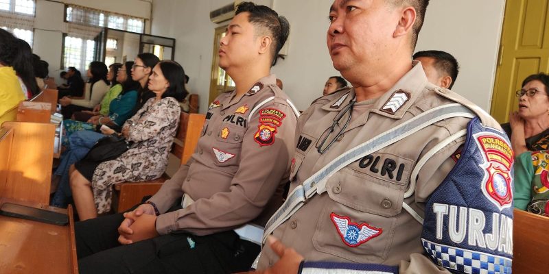 Kebaktian di Gereja Eka Sinta Menteng, Satlantas Polresta Palangka Raya Gelar Program Minggu Kasih