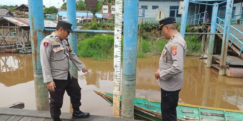 Polsek Bukit Batu Cek lagi Debit Air di Sungai Rungan