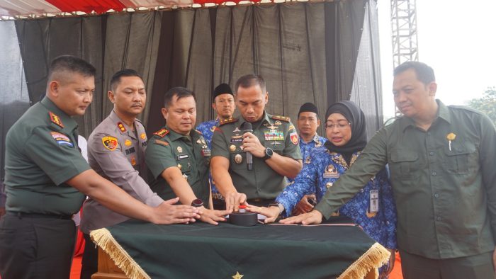Pangdam IV/Diponegoro Resmikan Jembatan Gantung Merah Putih 10 Desa Kranggan