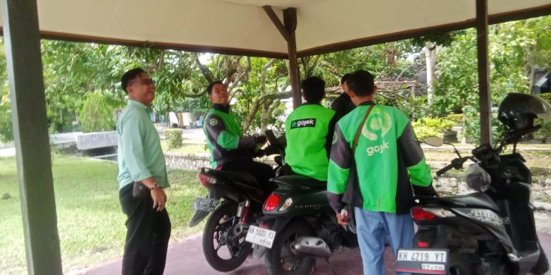 Personel Satlantas Polresta Palangka Raya Sambangi KPU untuk Pastikan Kelancaran Pemilu