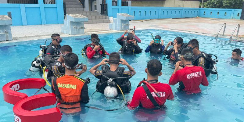Tingkatkan Sinergitas, Ditsamapta Polda Kalteng Laksanakan Giat Latihan SAR Bersama Basarnas