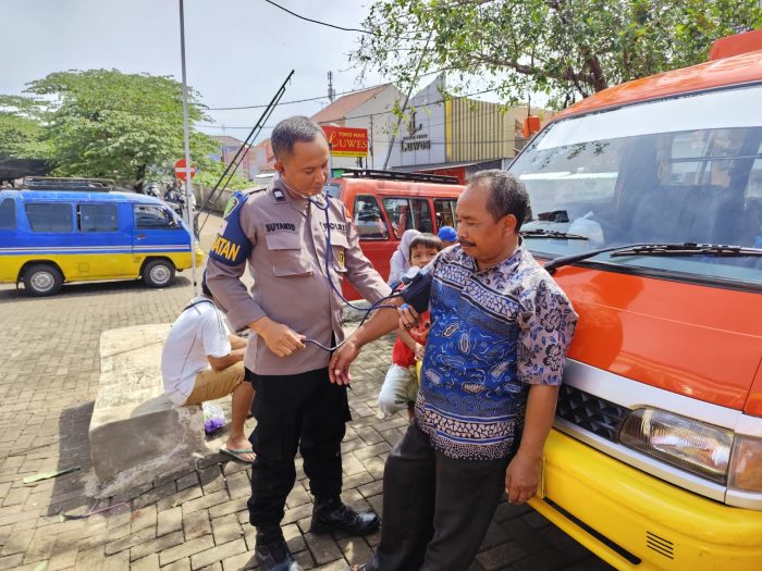 Operasi Keselamatan, Polres Batang Cek Kesehatan Sopir Angkot