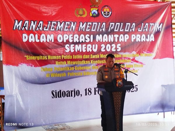 Manajemen Media Polda Jatim Dalam Operasi Mantap Praja Semeru 2025 Gelar Ngopi Bareng Awak Media