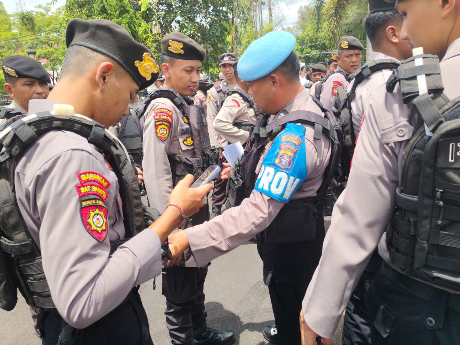 Propam Polresta Palangka Raya Lakukan Pengecekan Sajam dan Senpi Jelang Pengamanan