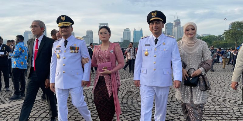 Yes! Ahmad Luthfi-Gus Yasin Tiba Lebih Awal di Monas Untuk Pelantikan