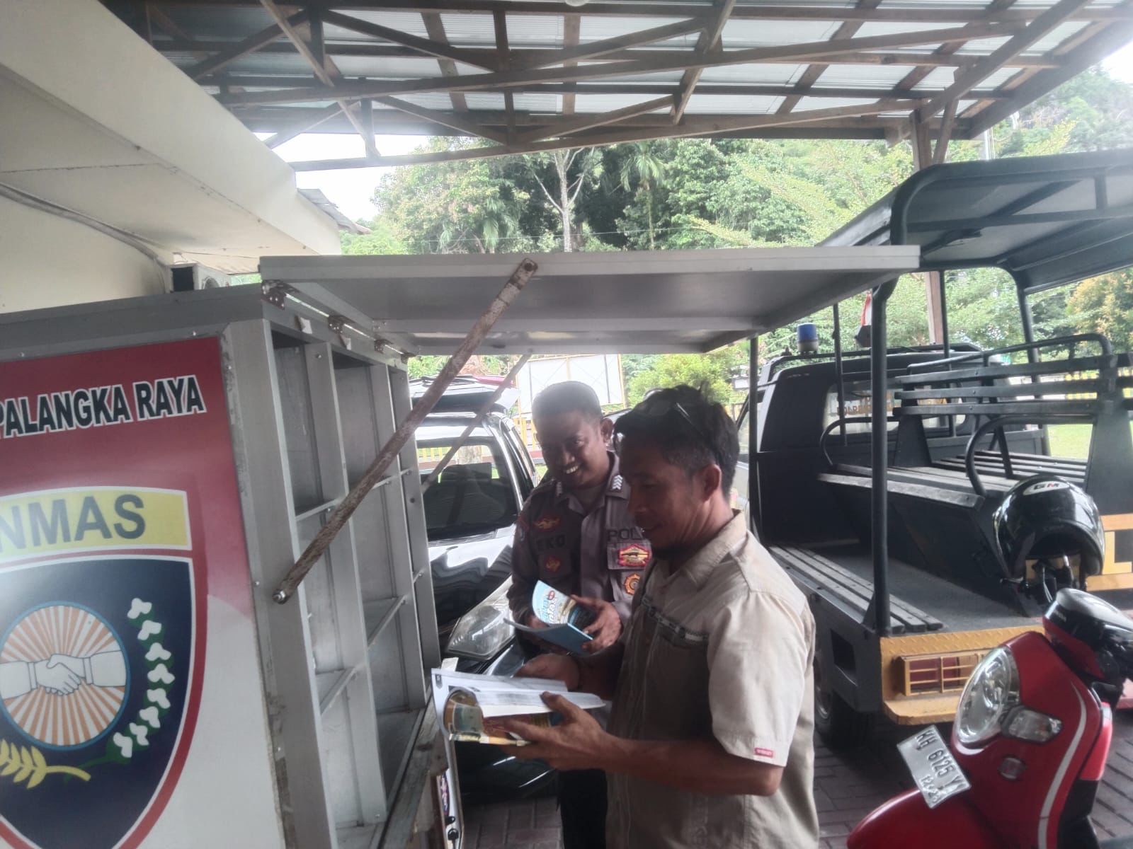 Polsek Bukit Batu Manfaatkan Motor Bajaka Presisi untuk Dorong Minat Baca Warga